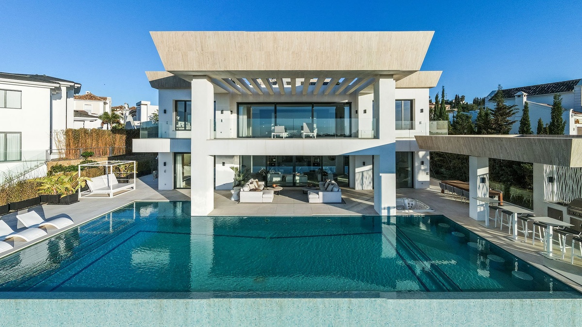 Villa Oasis - vrijstaande villa te koop in Benahavís